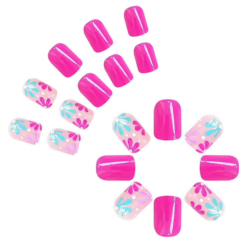 Künstlerisches Florales Gel-Nageldesign Brehn