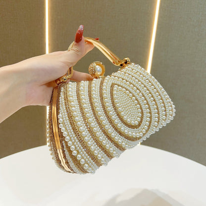 Luxuriöse mit Perlen verzierte Abendhandtasche