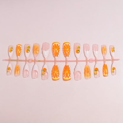 Premium Press-On Nail Set mit dekorativen Akzenten Brehn