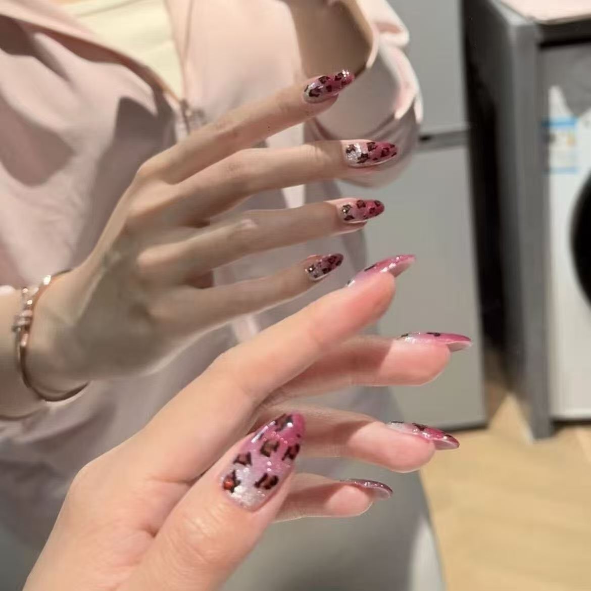 Glamouröse Gel-Nagelkunstverlängerungen Brehn