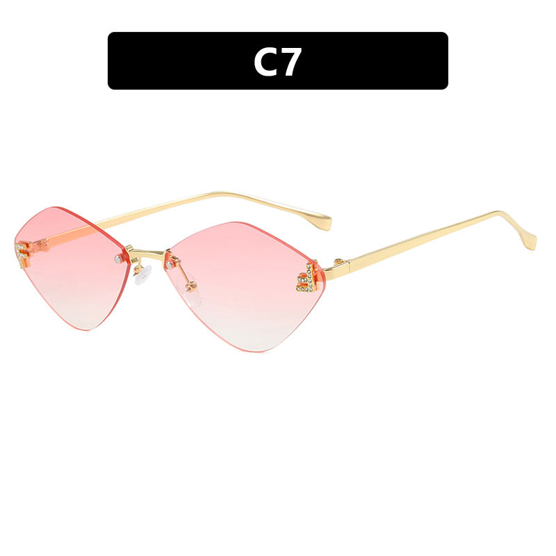 Damen geometrische Sonnenbrille im extravaganten Design mit gradienten Gläsern Brehn