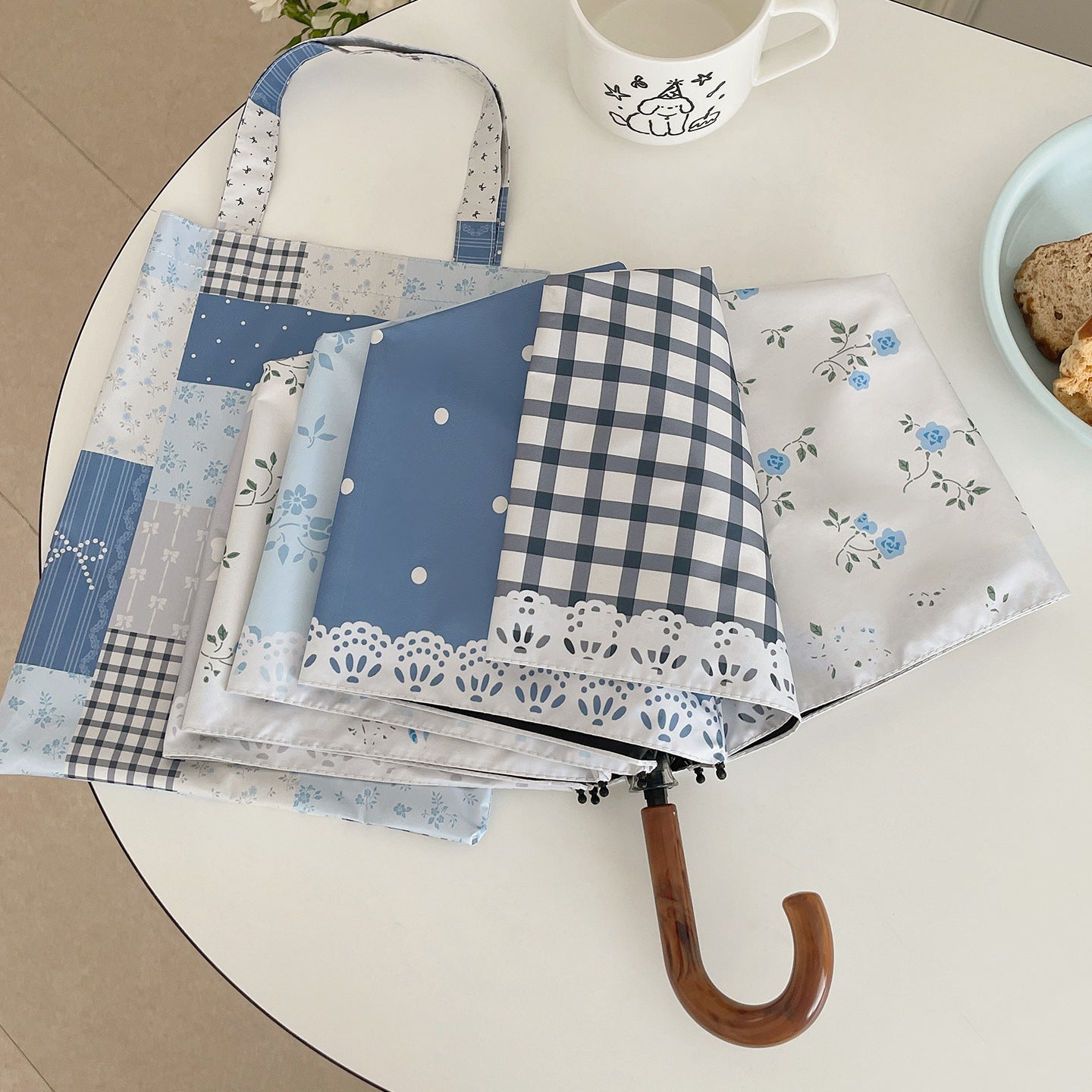 Damen Regenschirm im romantischen Patchwork-Design Brehn