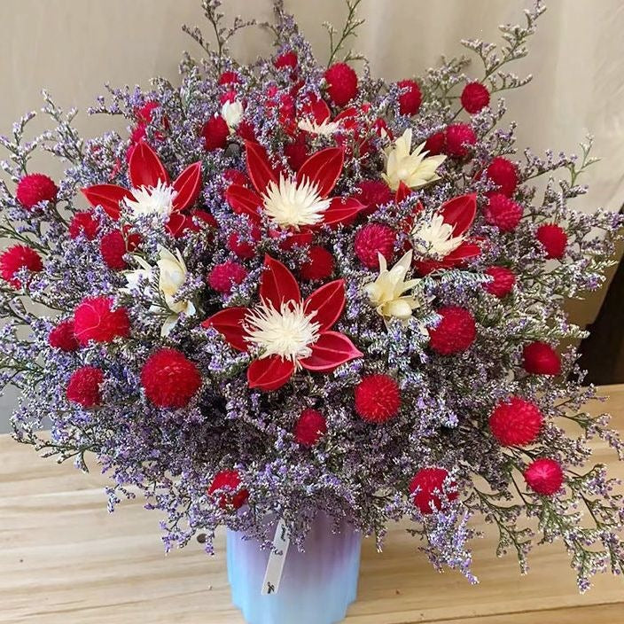 Natürlicher getrockneter Blumenstrauß