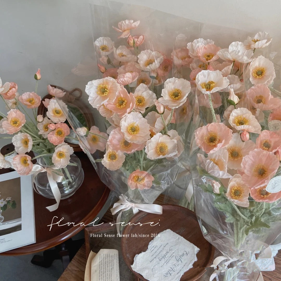 Lebensnahe Mohnblume Floral Stamm