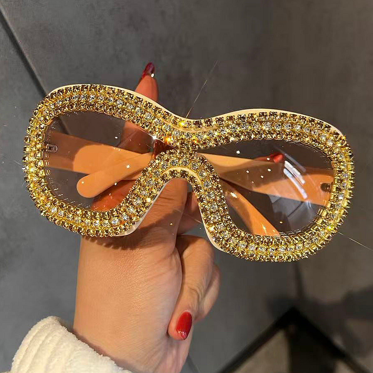 Damen Glamouröse Sportsonnenbrille mit extravagantem Kristallrahmen Brehn