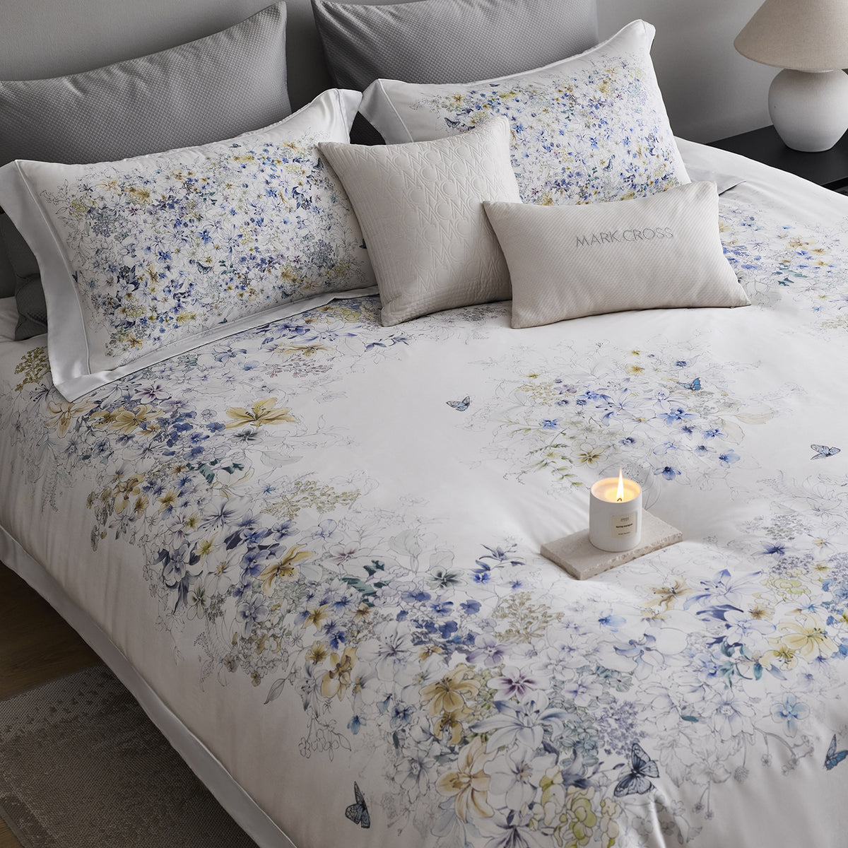 Bettwäsche-Garnitur aus Baumwollsatin mit feinem Aquarell-Blumenprint und Hotelverschluss Brehn