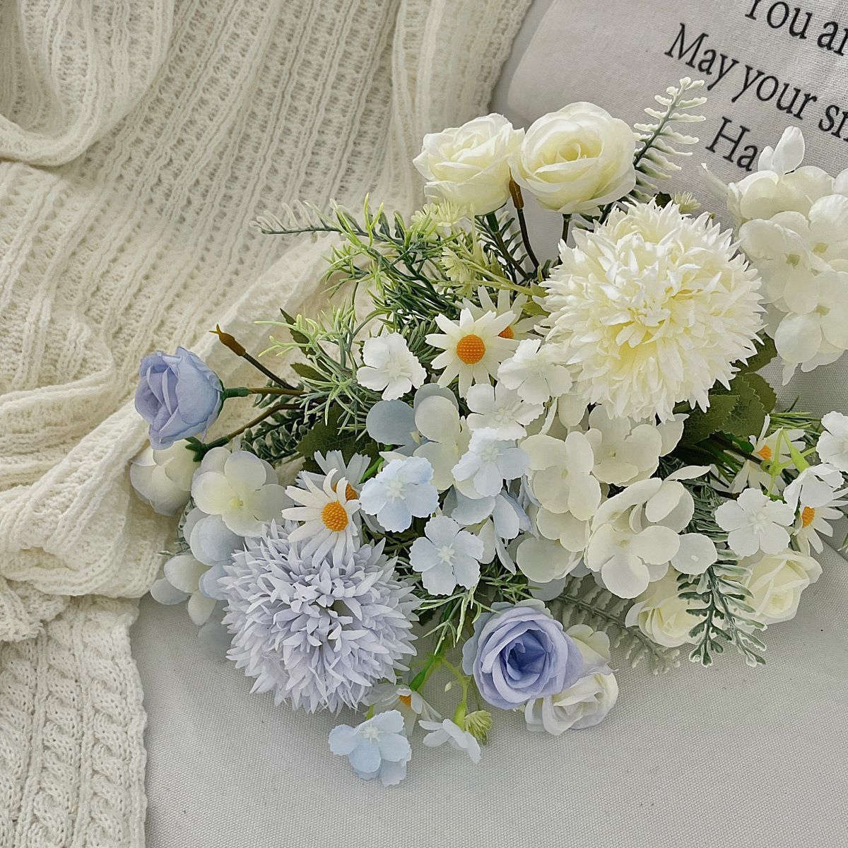 Naturalistische Blumenarrangement