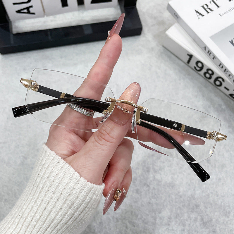 Damen stilvolle Designer-Brille mit multifunktionalen Gläsern Brehn