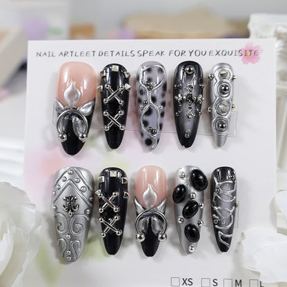 Kunstnagelset mit eleganten 3D-Verzierungen und stilvollen Akzenten Brehn
