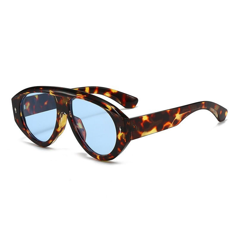 Damen moderne Fashion-Sonnenbrille im futuristischen Design Brehn