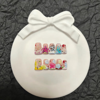 Künstlerisches Blumenmotiv Press-On Nagelset