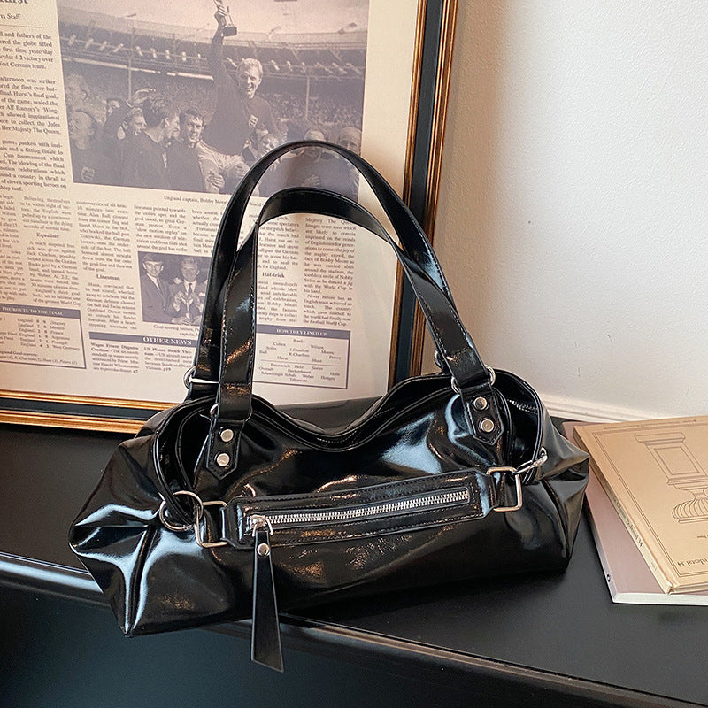 Schlanke Ledertasche