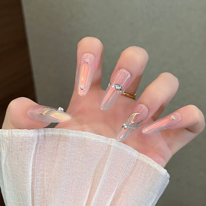 Elegante Stiletto Press-On Nagelverzierungen Brehn