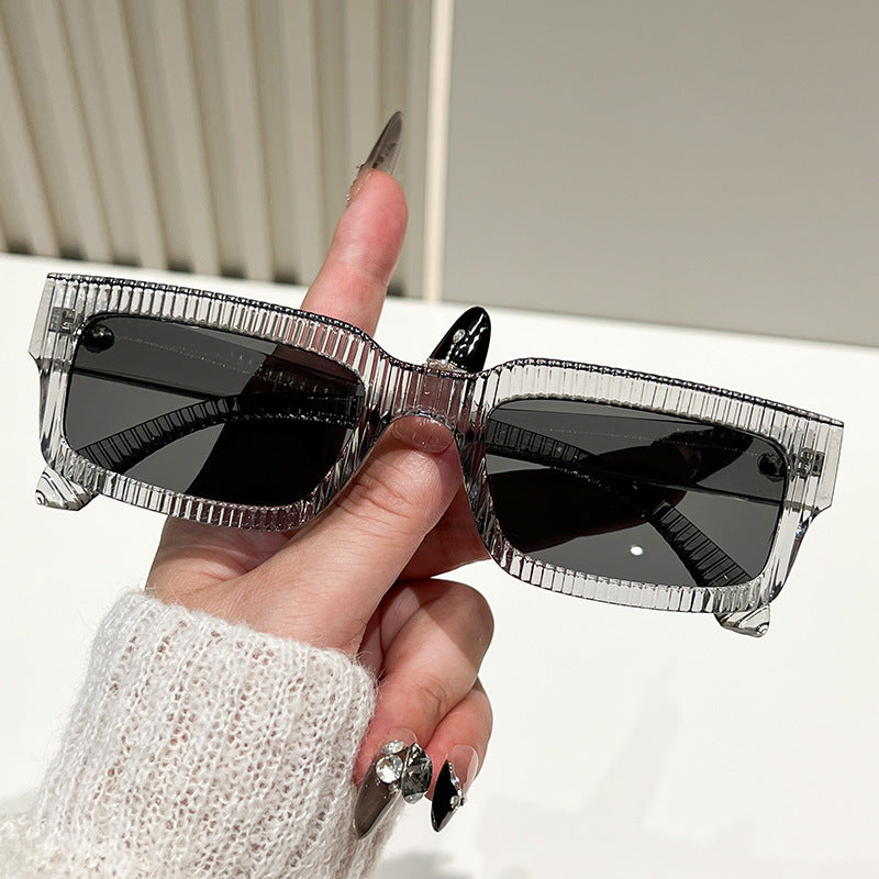Damen stylische Sonnenbrille mit strukturiertem Rahmen Brehn