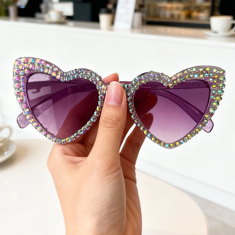 Herzförmige Sonnenbrille mit Perlendetails Brehn