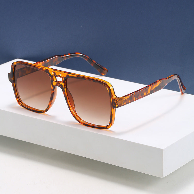 Damen quadratische oversized Sonnenbrille mit modischem transparentem Rahmen Brehn