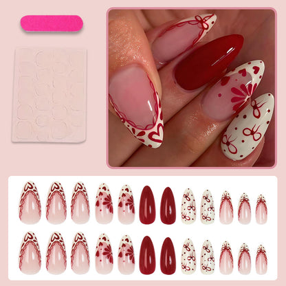 Kunstnagelset mit kreativen Blüten- und Rautenmustern Brehn