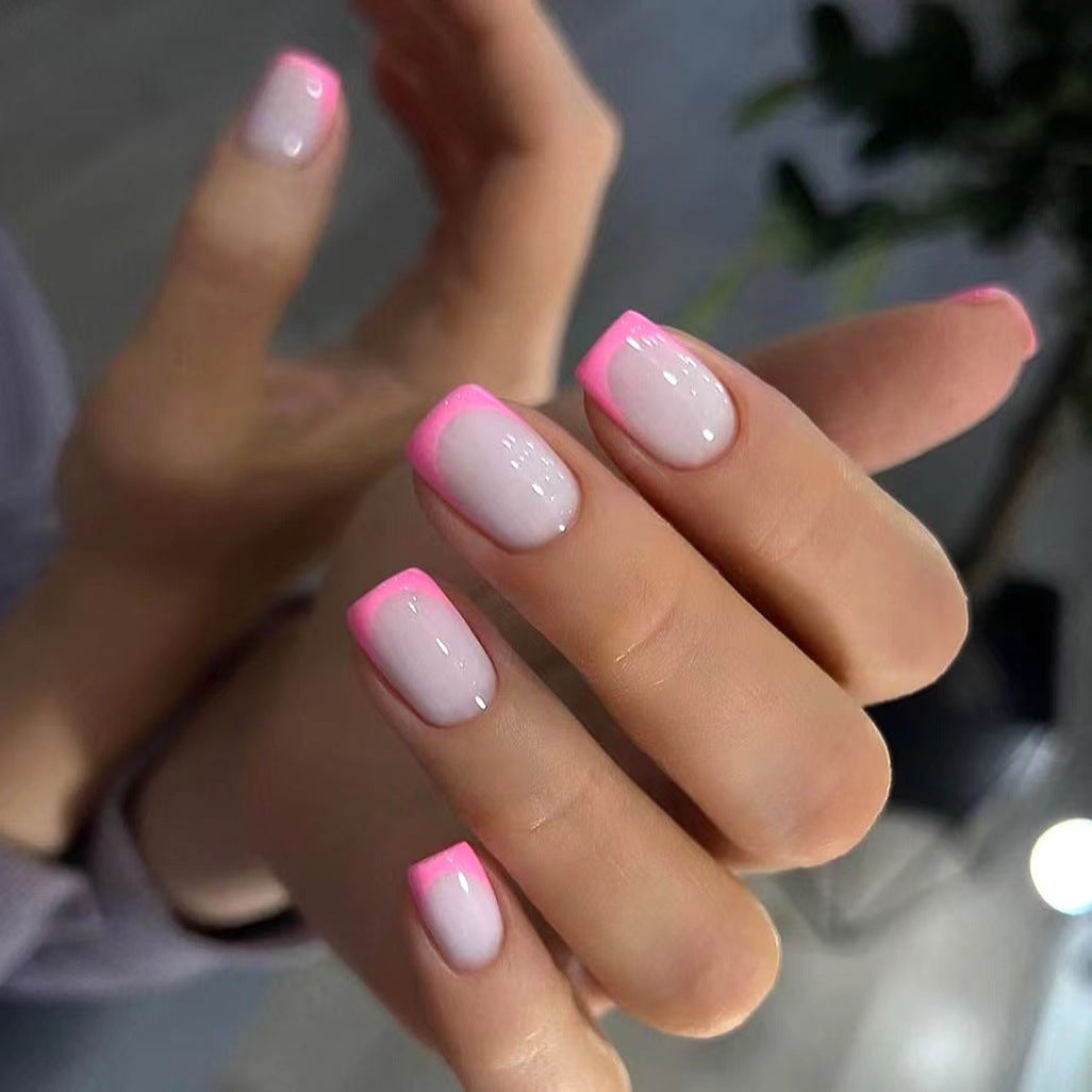 Kunstnagelset mit luxuriösem französischen Design und kreativen Neon-Akzenten Brehn