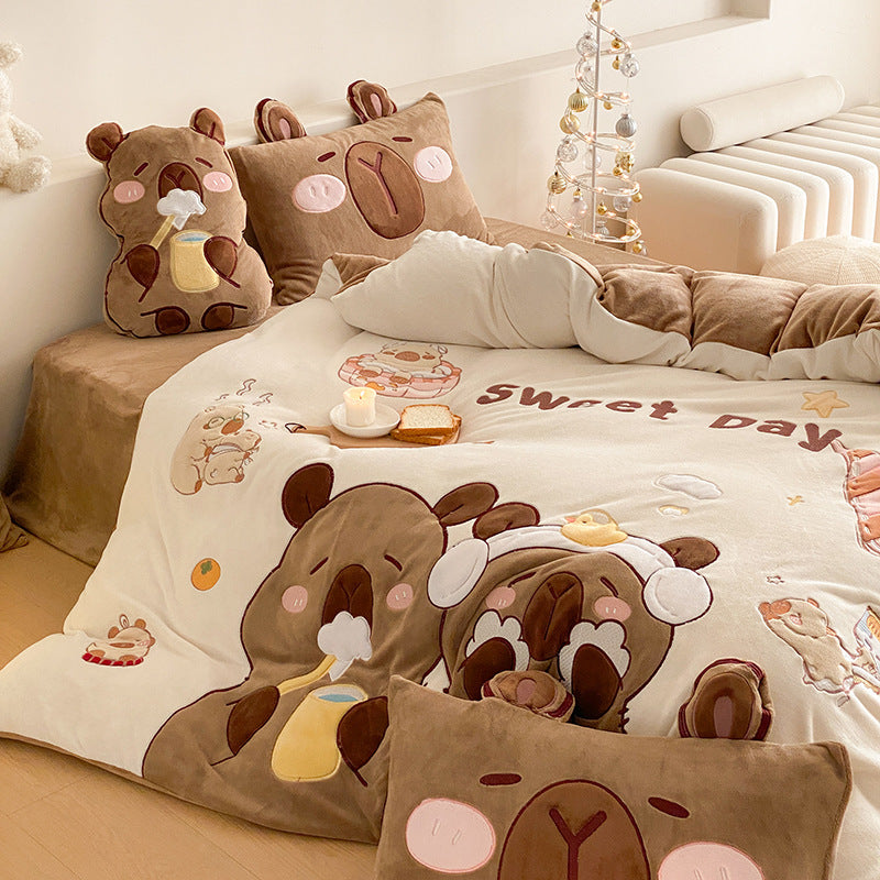 Flauschige Bettwäsche-Garnitur mit gesteppter Kuscheloberfläche, 3D-Teddy-Applikationen und wärmender Microfaserfüllung Brehn