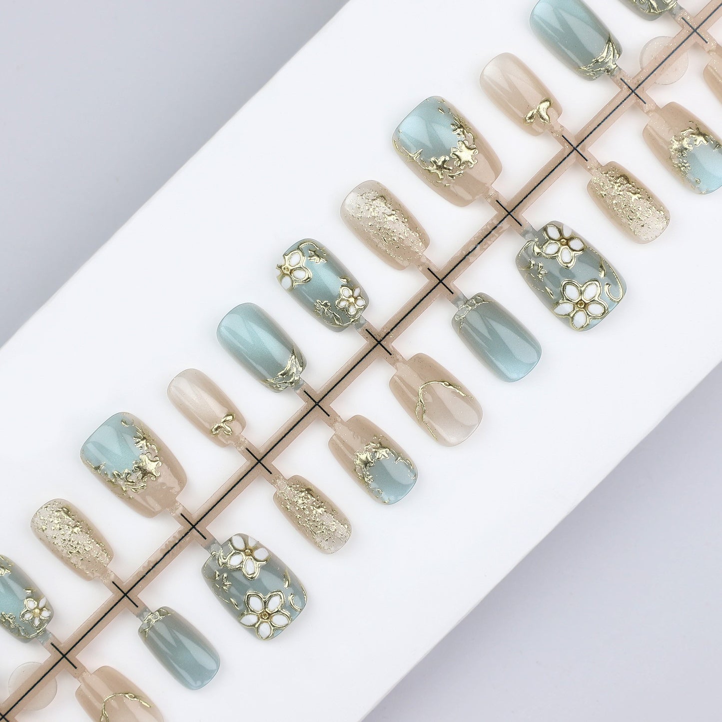 Dekoratives Floral Press-On Nagelset Brehn