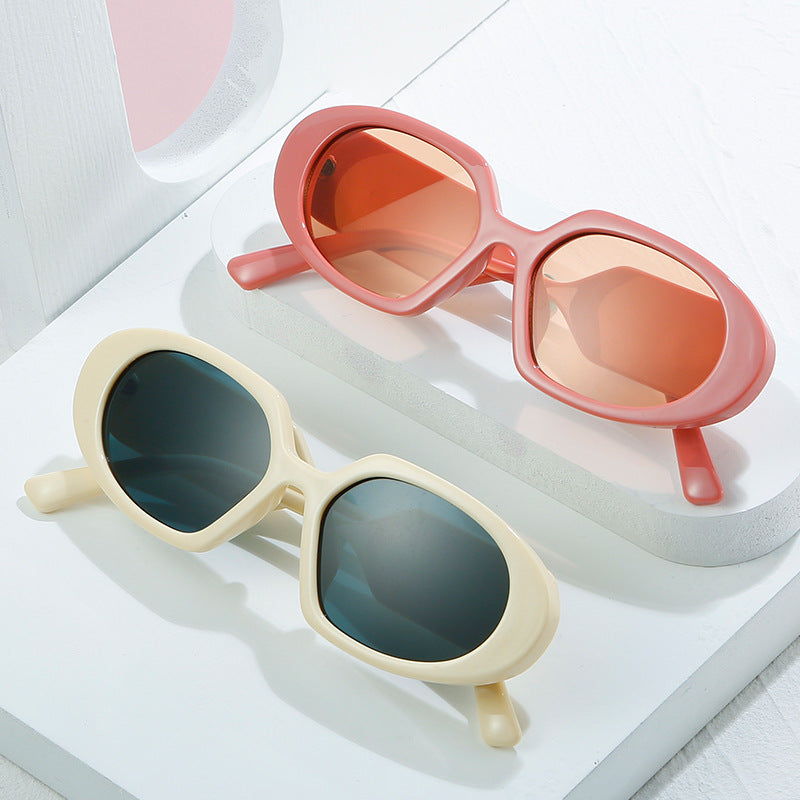 Damen modische Sonnenbrille mit einzigartigem Design und stylischem Logo Brehn