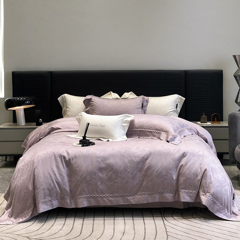 Satin-Jacquard Bettgarnitur mit dezenter Struktur und eleganter Borte