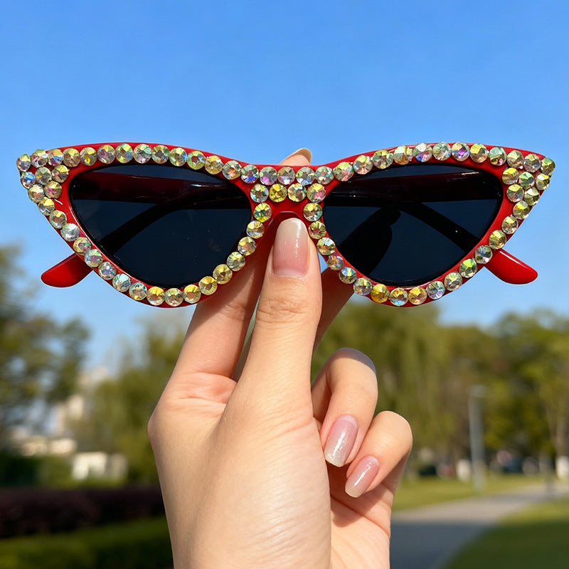 Glamouröse mit Strass veredelte Katzenaugen-Sonnenbrille Brehn