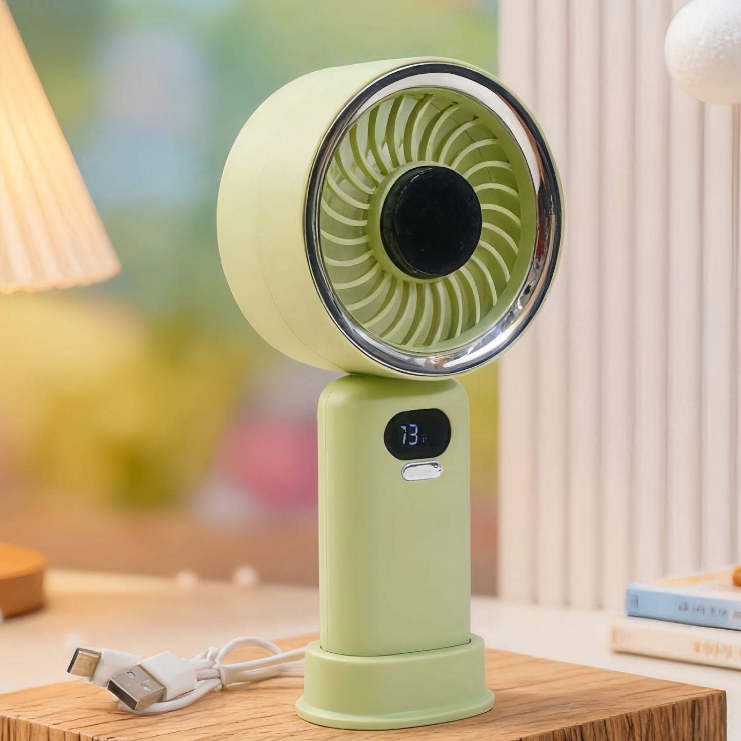 Damen Tragbarer USB Tischventilator mit digitaler Steuerung und flexiblem Neigungsmechanismus Brehn