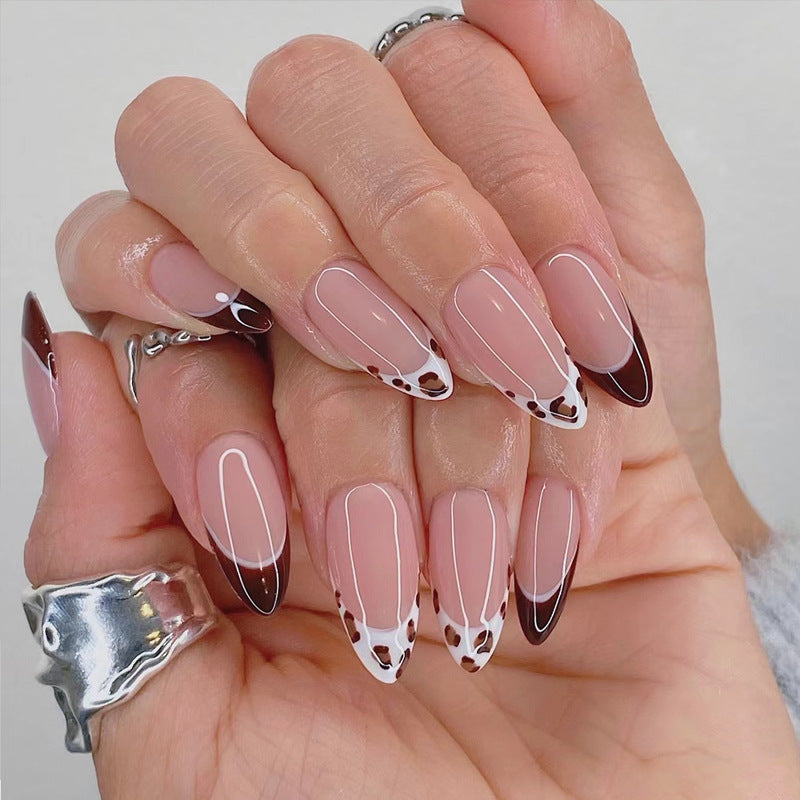 Stylisches Stiletto Press-On Nagelkunstset Brehn