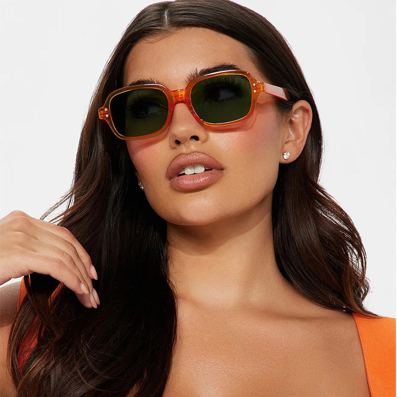 Damen Sonnenbrille mit modernem, transparentem Rahmen und UV-Schutz Brehn