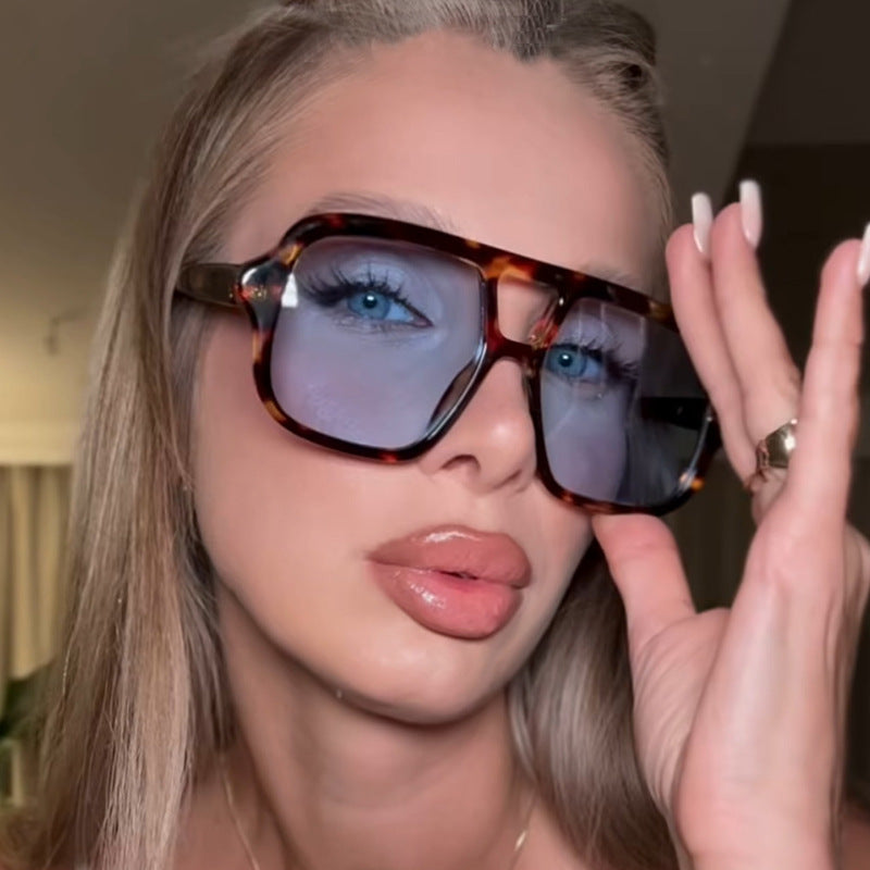 Damen stilvolle oversized Sonnenbrille im schlichten Design Brehn