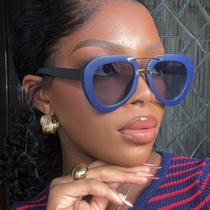 Damen extravagante Sonnenbrille im modernen Herzdesign Brehn