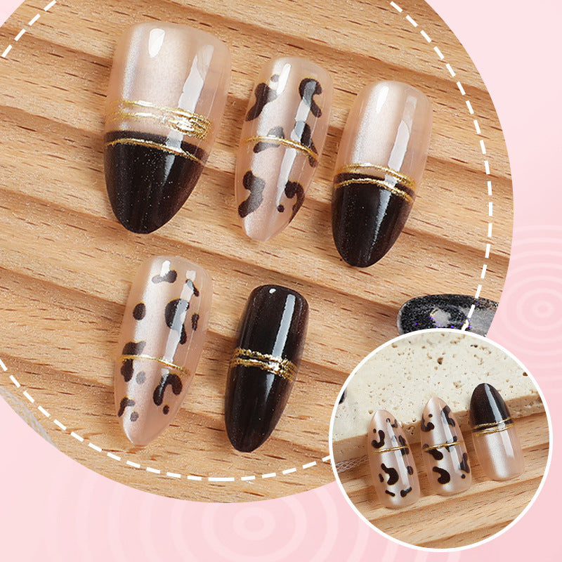 Künstlerisches Premium Press-On Nagelkunstset mit elegantem Leopardenmuster