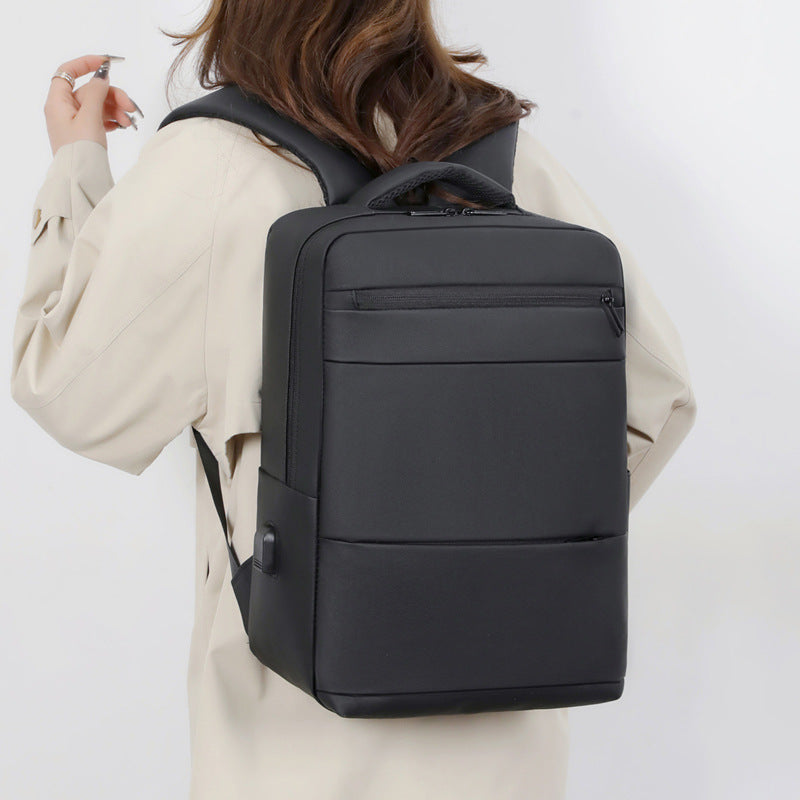 Schlanker multifunktionaler Laptop-Rucksack
