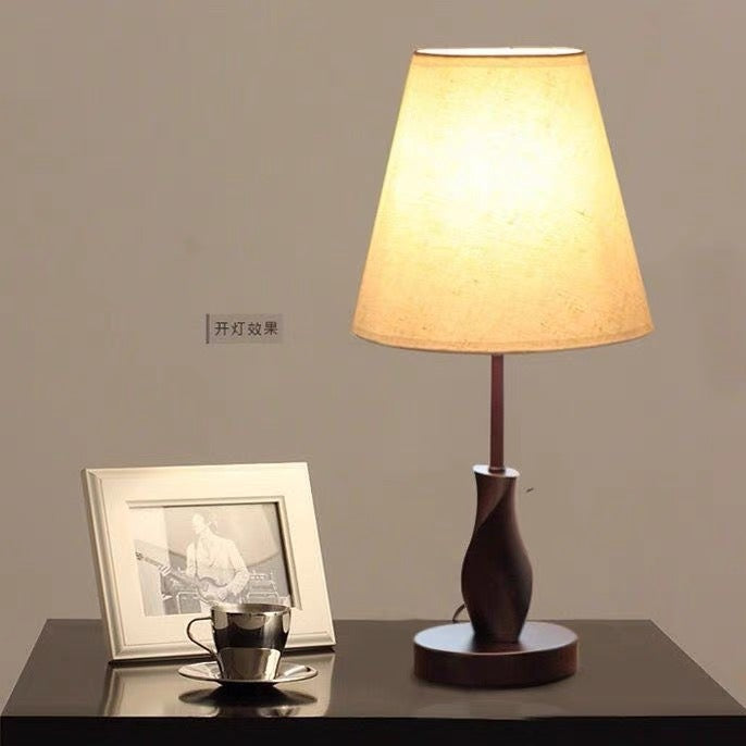 Elegante dekorative Tischlampe