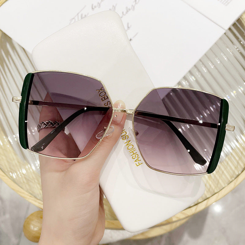 Damen Geometrische Sonnenbrille mit luxuriösem Metallrahmen Brehn