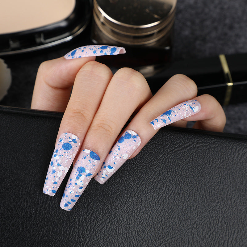 Kunstnägel mit künstlerischem Splatter-Design Brehn