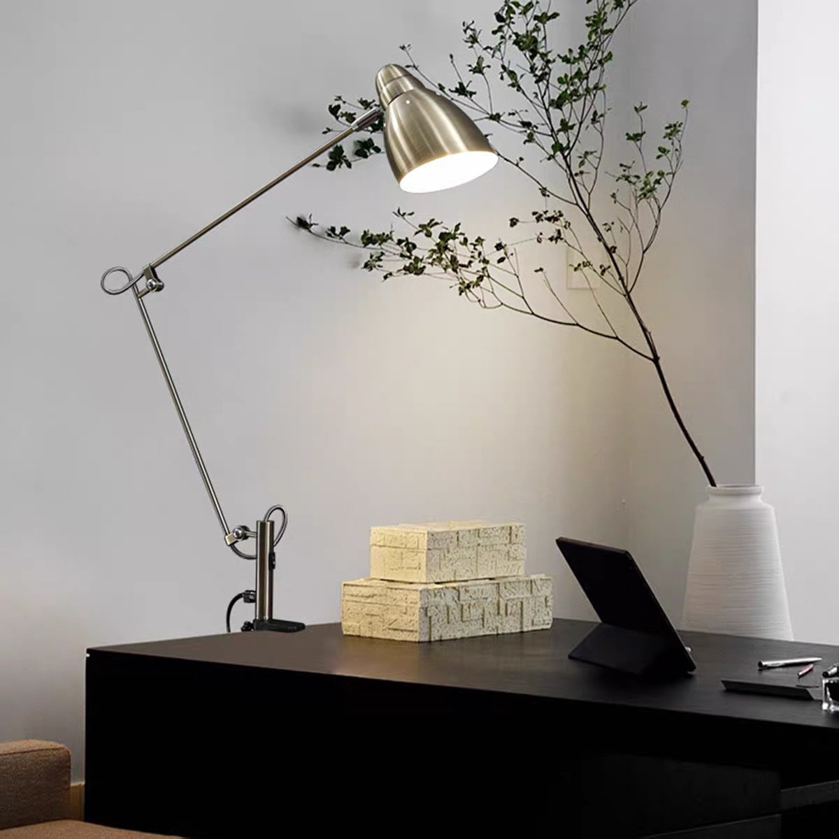 Verstellbare Schreibtischlampe