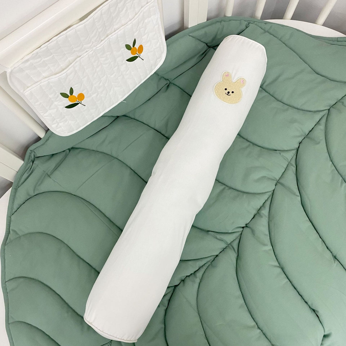 Langes Gingham Kinderzimmer Bolster-Kissen zur Unterstützung des Kinderbetts