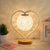 Herzförmige Tischlampe