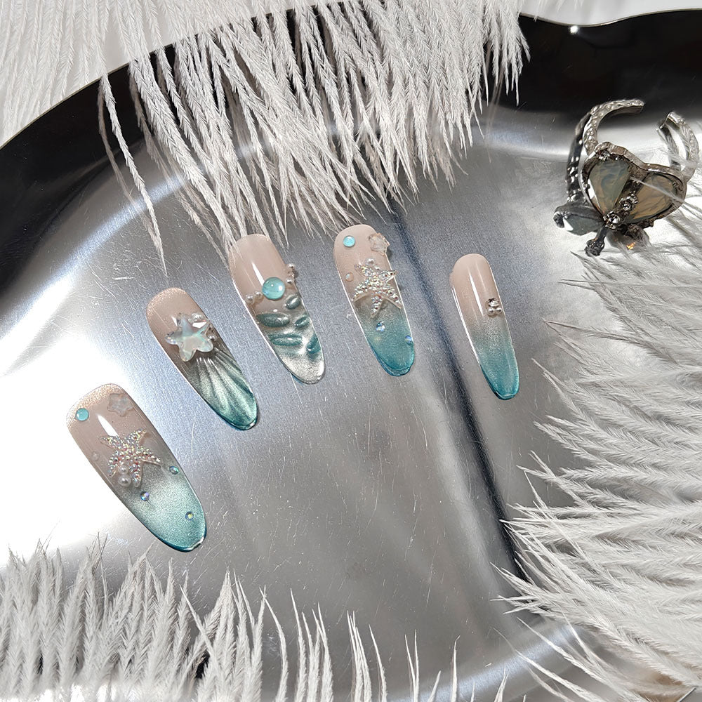 Kunstnägel mit Glitzerndem Sommerdesign Brehn