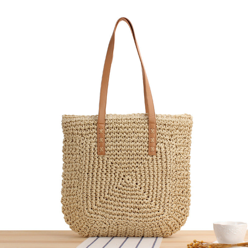 Handtasche Aus Geflochtenem Naturmaterial mit Weichen Ledergriffen Brehn