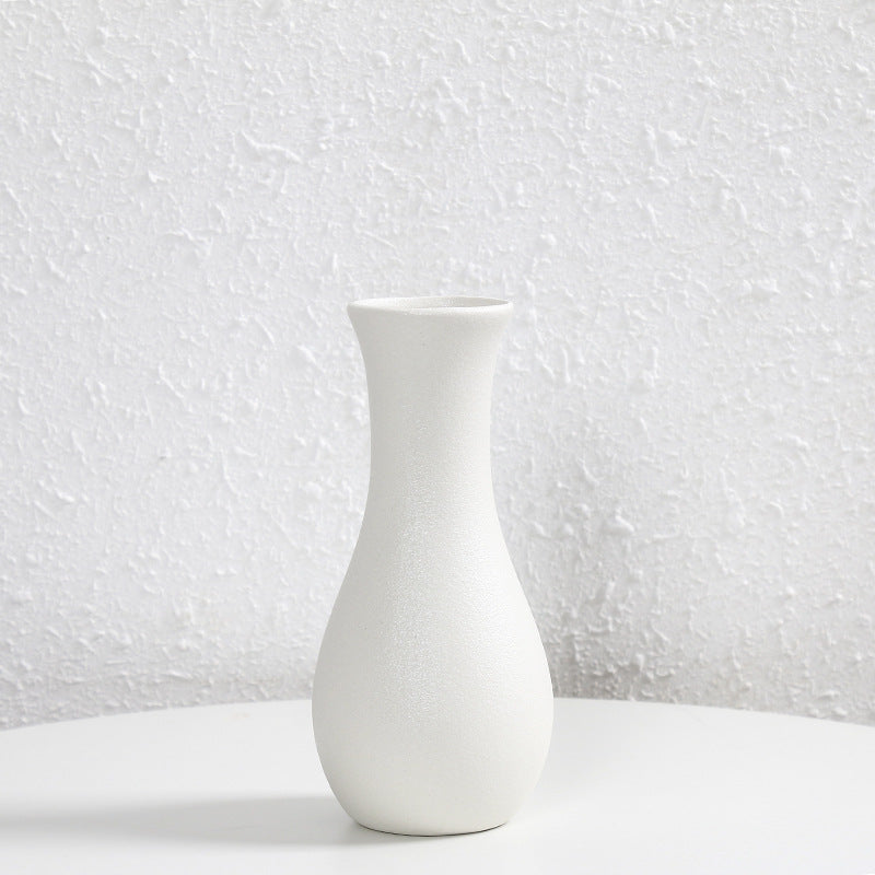 Zeitgenössische Matte Keramik Blumenvase Brehn