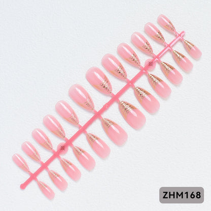 Elegante Press-On Nagelspitzen mit goldenen Details Brehn