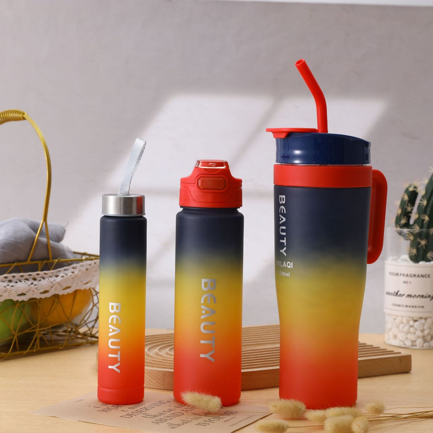 Damen stilvolle und praktische Wasserflasche mit Motiv und Zeitmarkierung Brehn