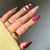 Kunstvolle Nagelnägel Set mit festlichen Mustern Brehn