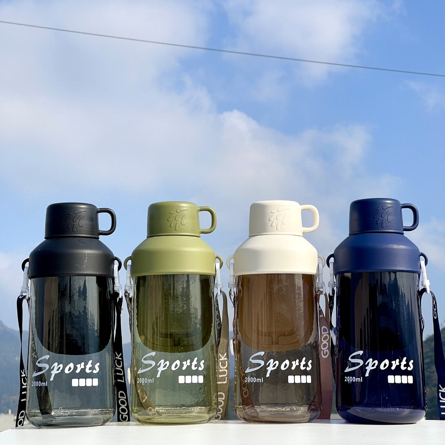 Unisex Großvolumige Trinkflasche mit praktischem Ausgießer Brehn