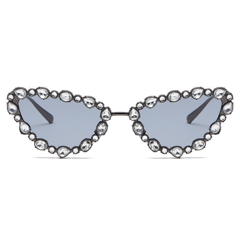 Damen Herzförmige Designer-Sonnenbrille mit glamourösem Kristallrahmen Brehn