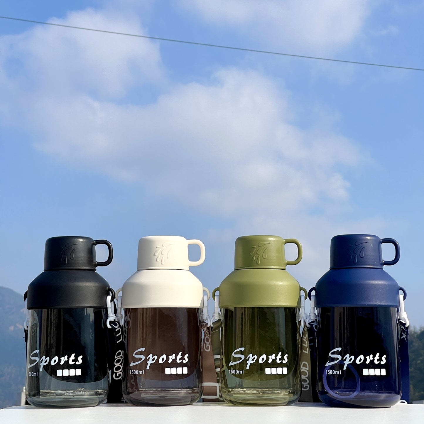 Unisex Großvolumige Trinkflasche mit praktischem Ausgießer Brehn