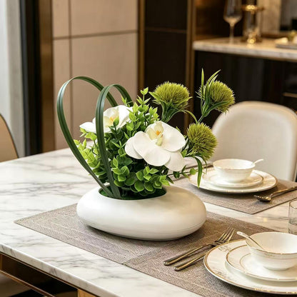 Moderne dekorative künstliche Blumenanordnung